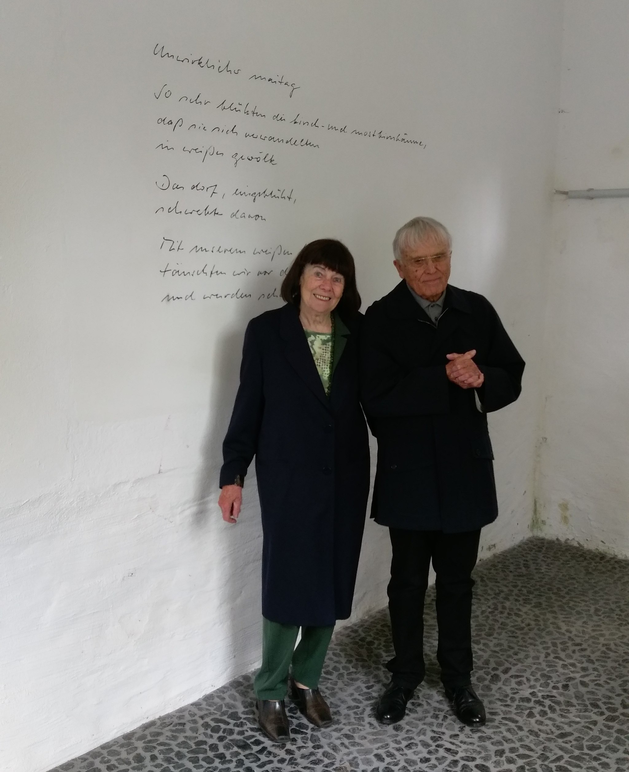Reiner und Elisabeth Kunze besuchen im Mai 2017 die Raumarbeit "Poesie der Energie" des Künstlers Frank Maibier in Oelsnitz/Erzgebirge. /  | © Sachsenbambus, CC BY-SA 4.0